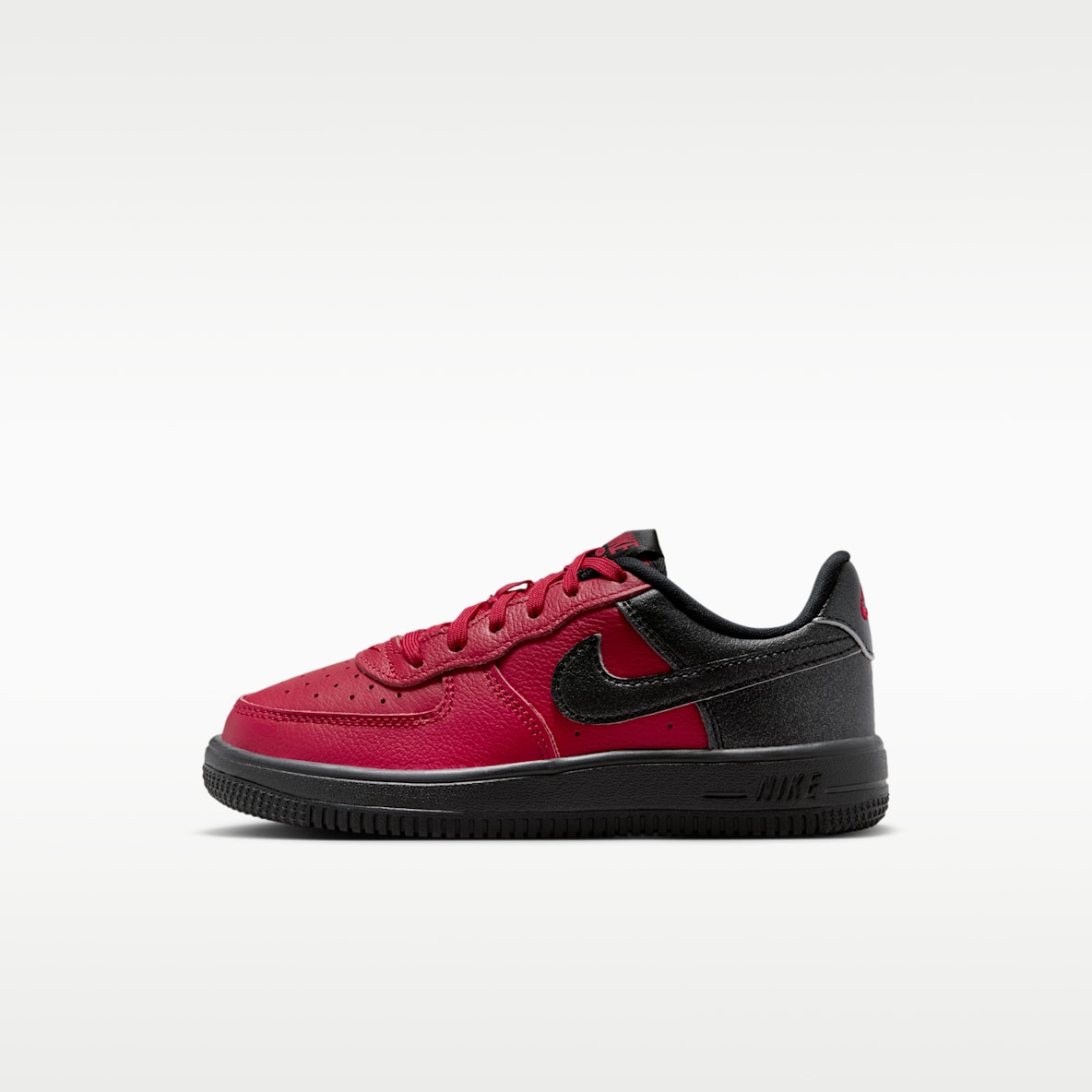 Red Air Force 1 Shoes. Nike.com